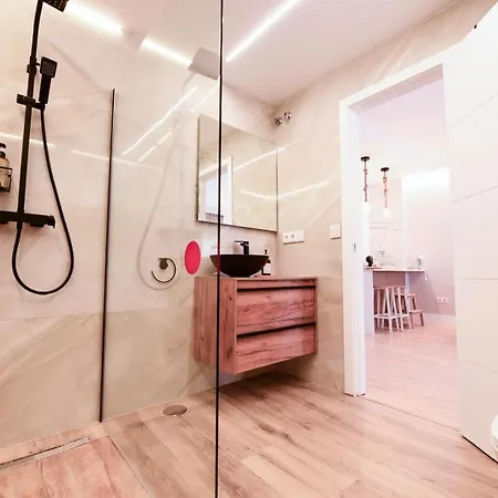 Apartamento Fabuloso Apto 1-5 Personas Torrequebrada-benalmadena Piscina Terraza Parking Wi-fi *